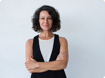 Esperta di trading di Rivonixio